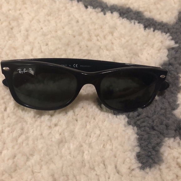 Ray-Ban Accessories - Ray Ban NEW WAYFARER Polarized Classic Sunglasses